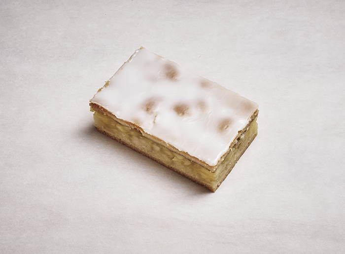 Gedeckter Apfelkuchen